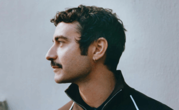 Ngồi chưa nóng ghế Giám đốc Sáng tạo, Dario Vitale rời Versace chỉ sau 8 tháng!